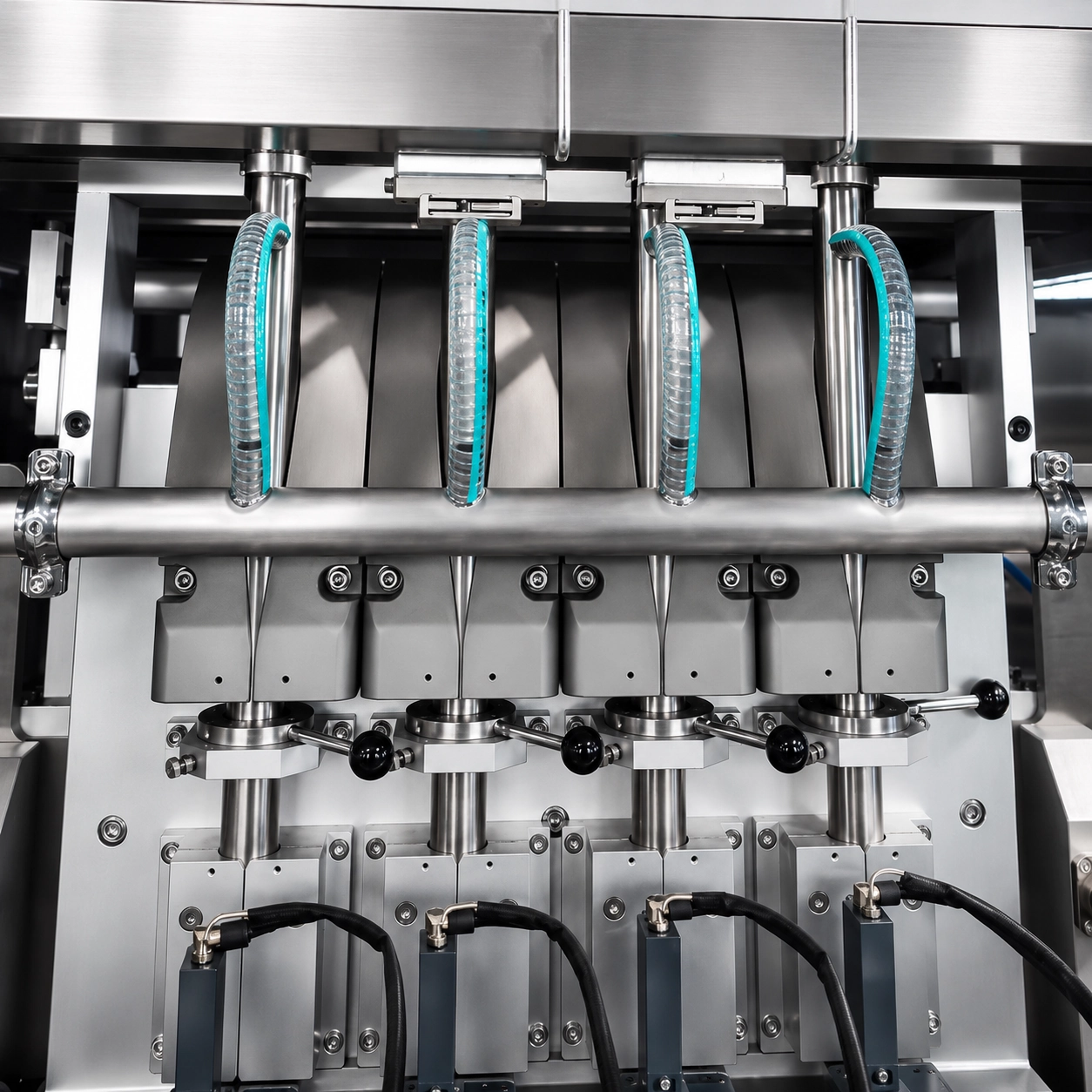 Cast aluminum forming tubes of a multi-lane powder stick pack machine preventing film wrinkles
